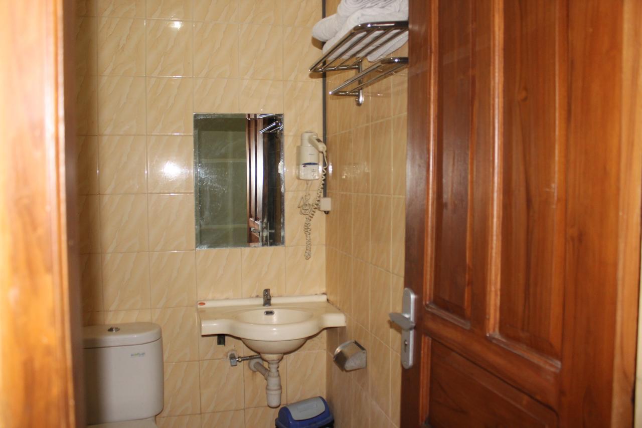Sinar Bintang Hotel Cepu Экстерьер фото