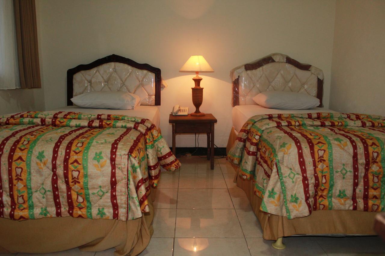 Sinar Bintang Hotel Cepu Экстерьер фото